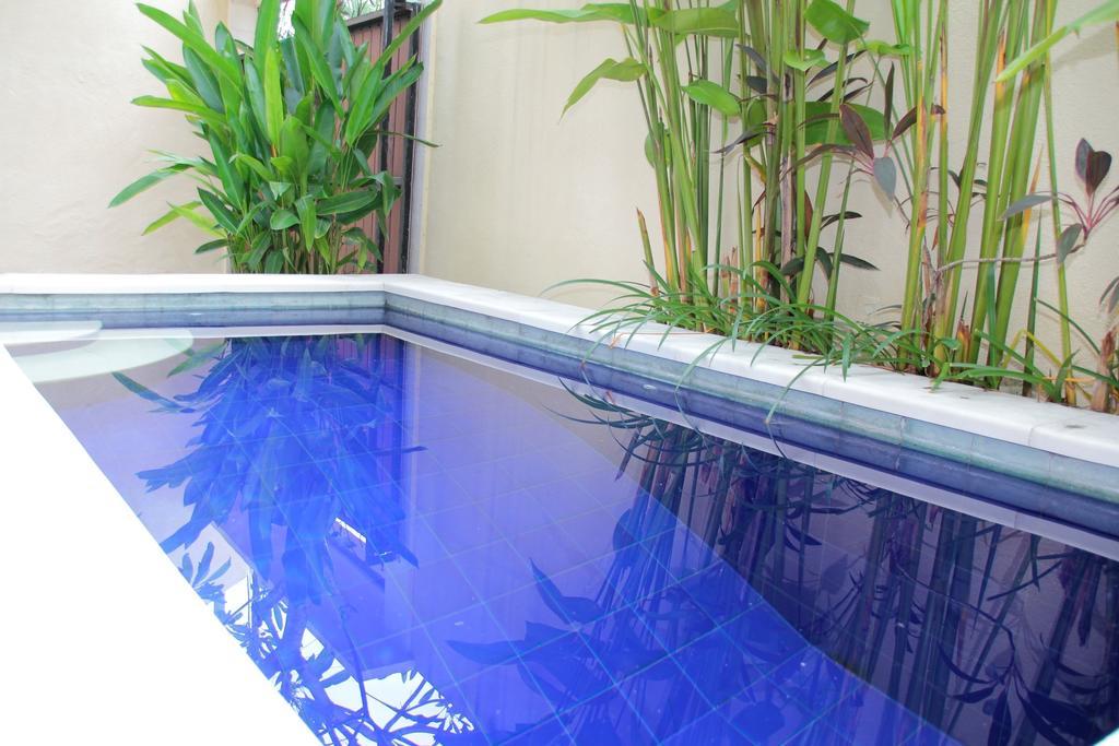 Villa Anyelir Seminyak Pokój zdjęcie